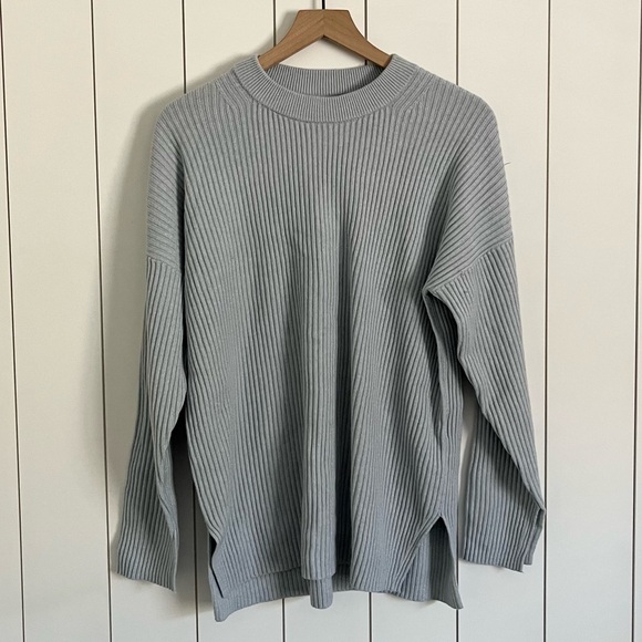Abercrombie & Fitch Sweaters - Abercrombie & Fitch Ribbed Knit Oversized Sweater